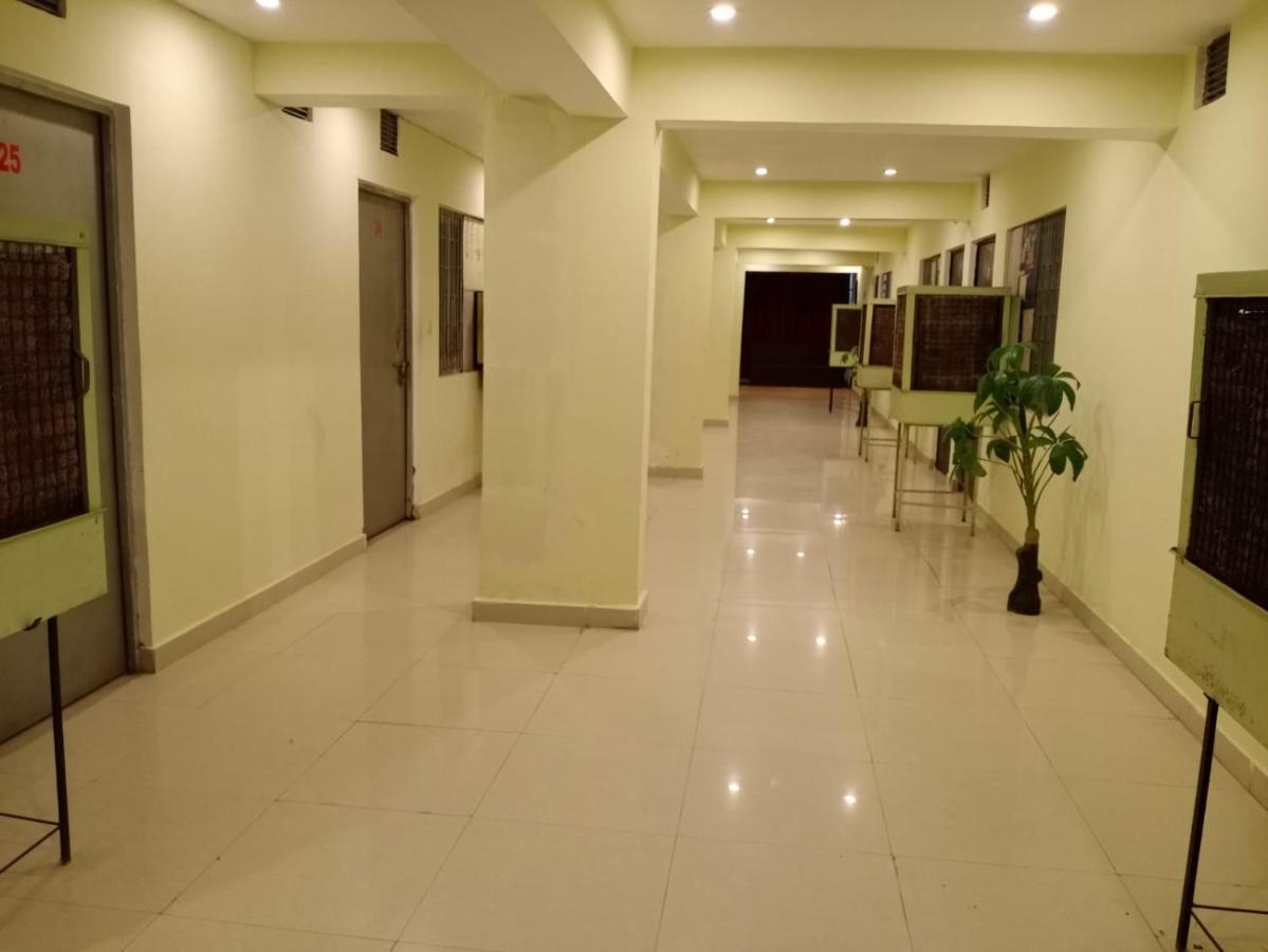 S S Hotel And Restaurant By Wb Economy Jaunpur Luaran gambar